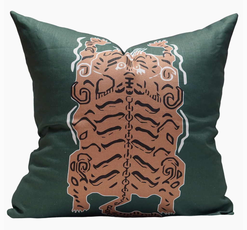 Le Tibetan En Solo Pillow