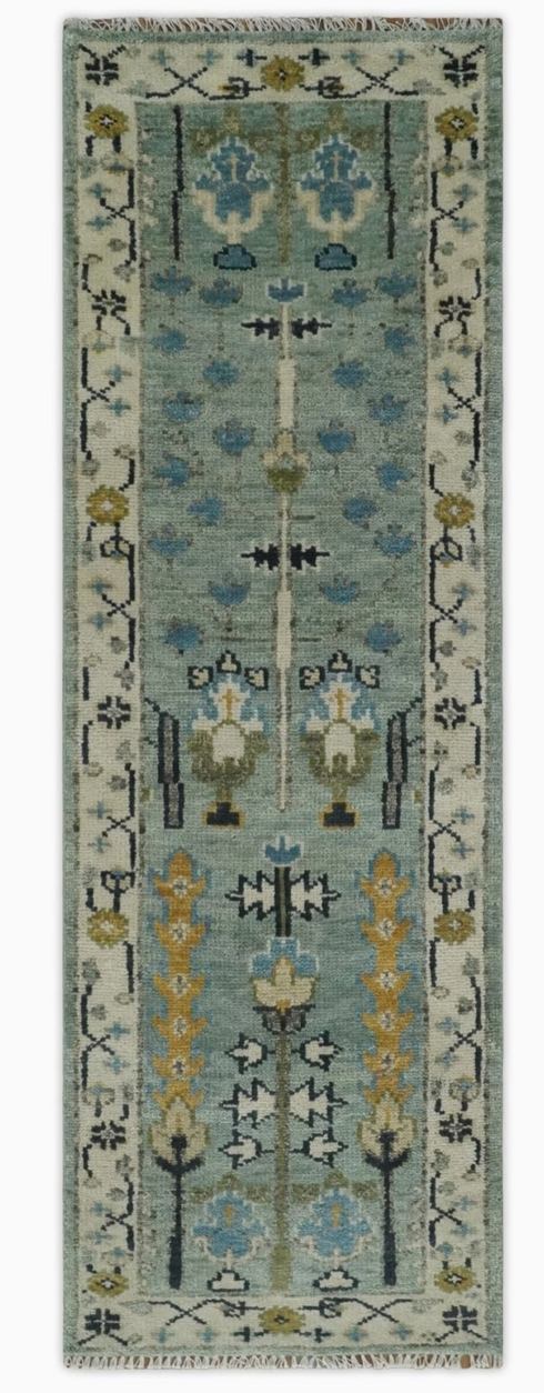 Hand Knotted Heriz Rug