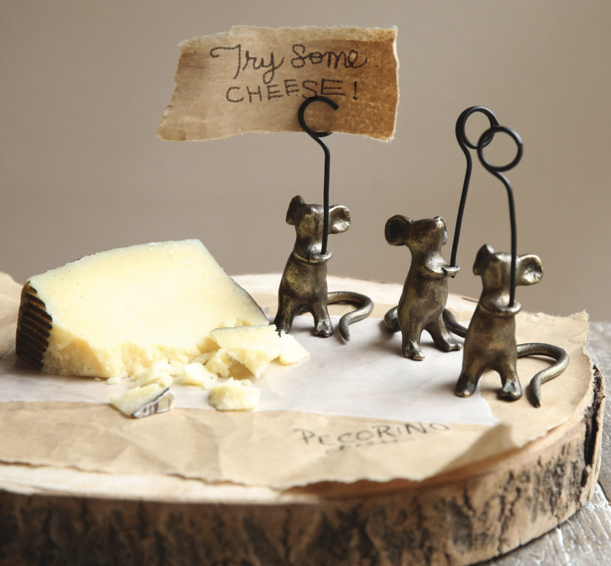 Cast Iron Mouse Card Holder